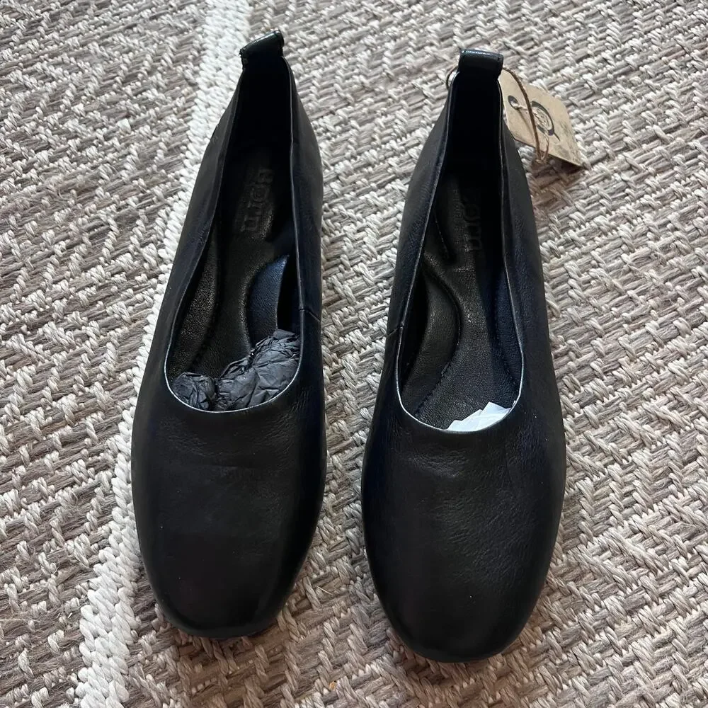 Born Leather Flats Sz 6M - Picture 3 of 5